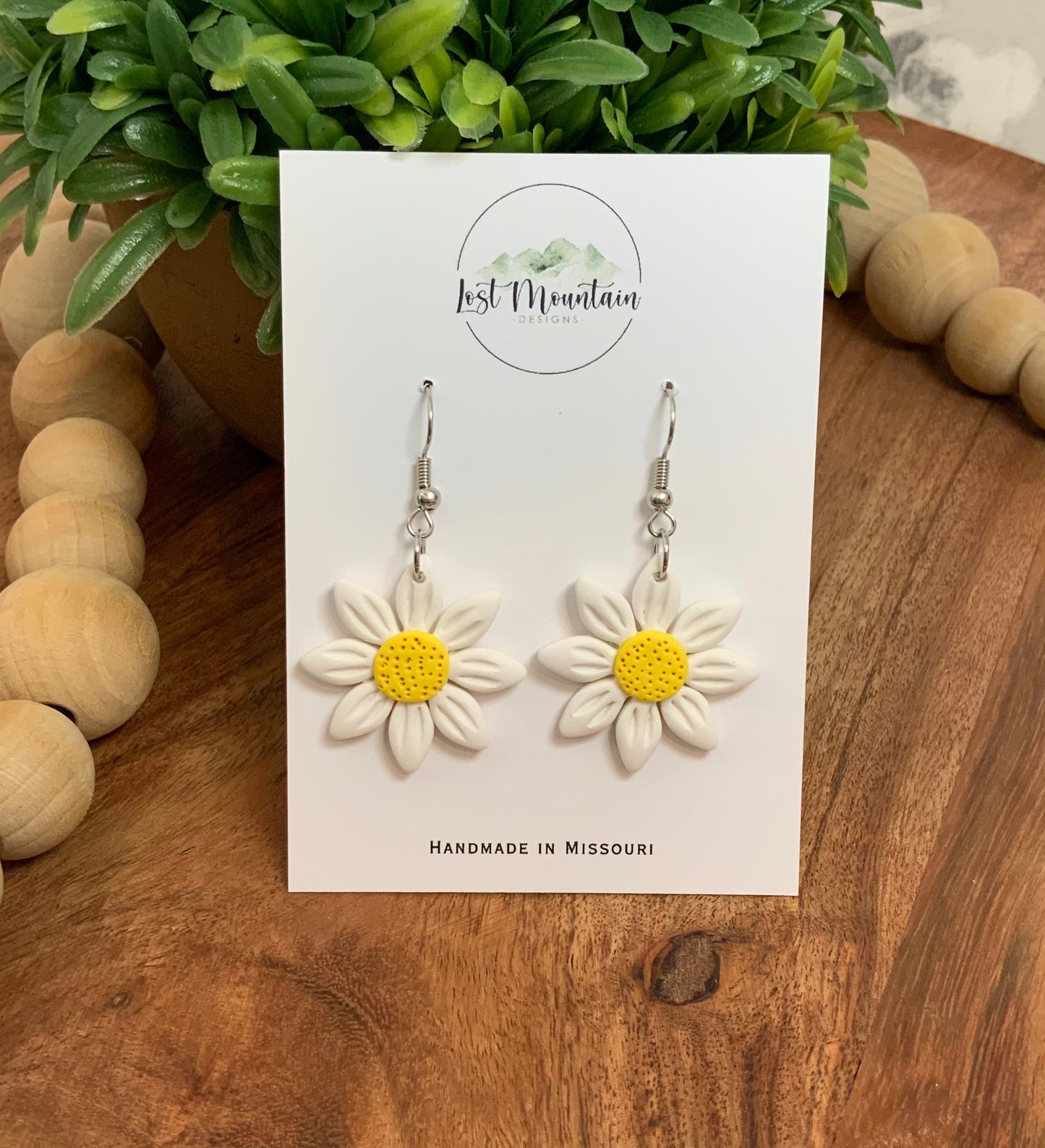 Daisy Polymer Clay Earrings, Daisy Earrings, Spring earrings, Sunflowers, Handmade, Lightweight, Modern Earrings