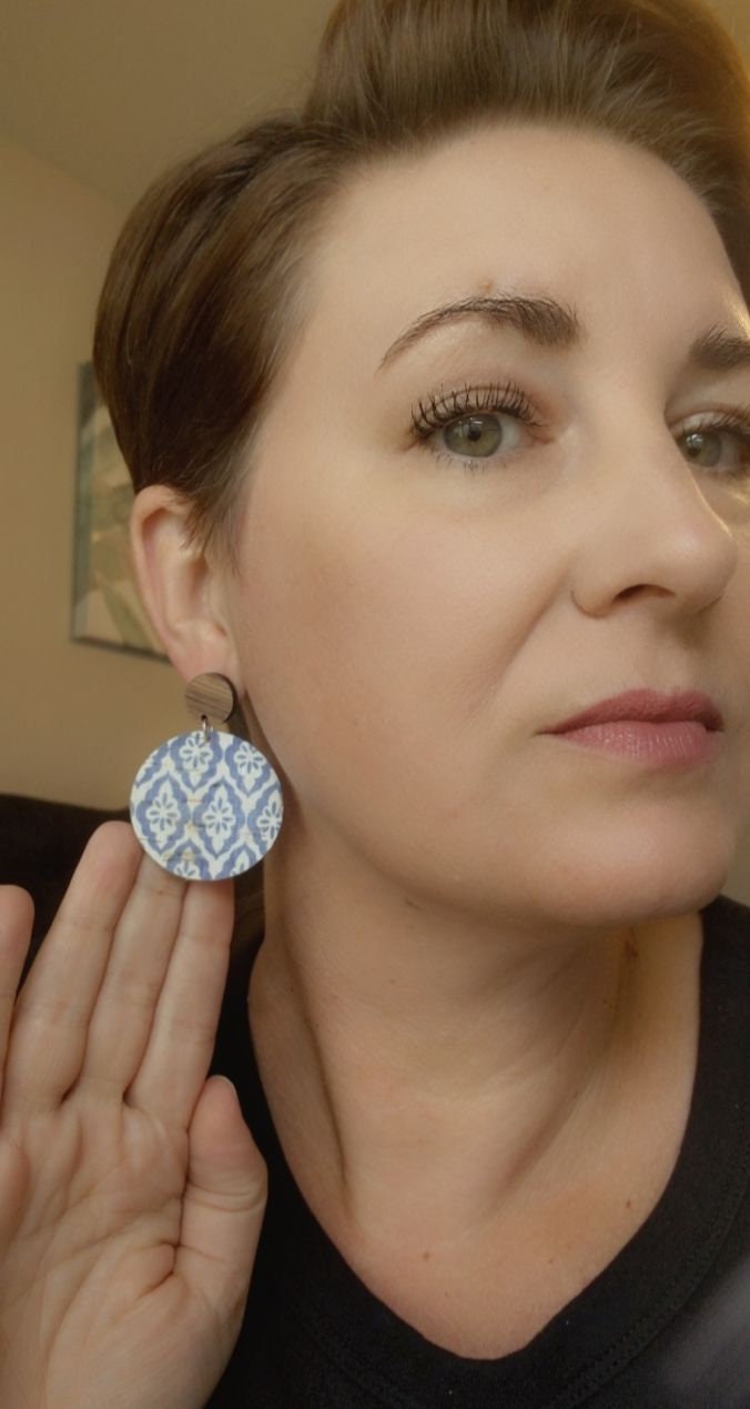 Wood Post Moroccan Cork Leather Earrings, Round, Trendy Earrings, Lightweight Earrings, Handmade blue and white